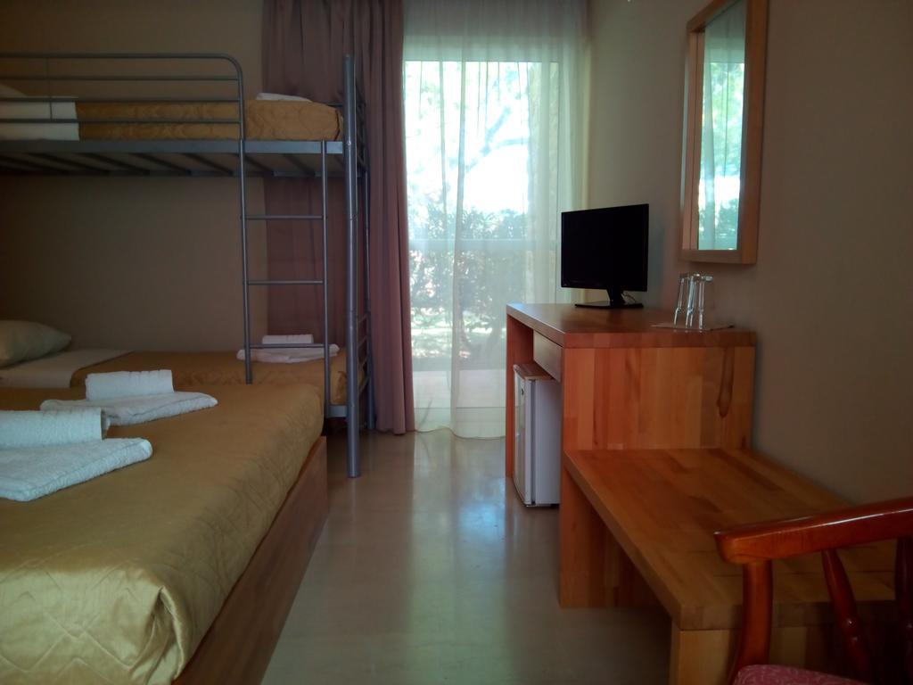 فندق Kokkónionفي  Marzi Beach And Bungalows الغرفة الصورة